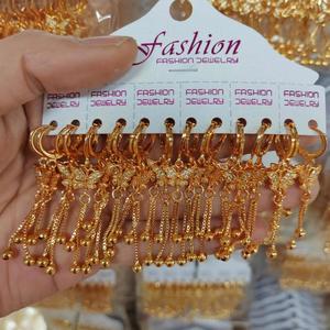 Pendientes de Mariposa y Flor de Cuatro Hojas a la Moda, Servicio Exclusivo OEM ODM, Acabado con Efecto Espejo, Prueba de Resistencia, Venta al por Mayor Mixta - Product Image 3
