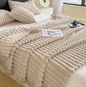 Nuevas Mantas Modernas de Imitación de <span class=keywords><strong>Piel</strong></span> de Conejo en Varios Colores - 100% Poliéster, Suaves al Tacto - Product Image 2