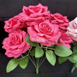 Bouquet di Rose Artificiali in Seta Vellutata a 7 Teste all'Ingrosso dalla Fabbrica - Product Image 5