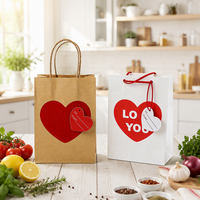 Sacs en papier de luxe pour fêtes de mariage, vente en gros, sacs cadeaux en papier kraft recyclables, imprimés cœur, sacs écologiques pour la Saint-Valentin