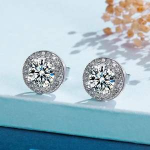 High-End Ladies S925 Silver Classic Four-<b>Claw</b> Inlaid Moissanite Ring and <b>Earrings</b> Simple Elegant Design Light Luxury Jewelry - Product Image 3