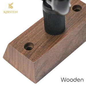 Support mural personnalisable KIRSTEN en noyer noir américain pour guitare, basse et <span class=keywords><strong>violon</strong></span>, avec fixation sécurisée détachable - Product Image 6