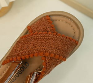 Sandales à la mode pour filles, nouveau style d'été, chaussures de princesse tissées à semelle souple, antidérapantes, chaussures de plage aérées - Product Image 5