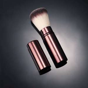 Brocha de maquillaje extensible portátil con mango de metal y cerdas sintéticas para aplicación de maquillaje - Product Image 4