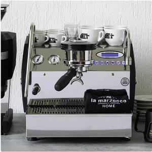 Machine à café Lamarzocco GS3 MP AV 3,5 L en acier inoxydable semi-automatique avec contrôle de la température - Product Image 3