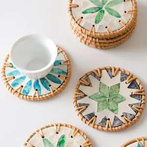 Posavasos Redondo Clásico de Cerámica con Esmalte de Vidrio Colorido y Marco de Ratán Blanco, Ecológico, 10 cm, para Aperitivos y Bebidas - Product Image 5