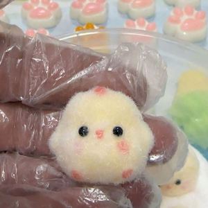 Juguete antiestrés Taba Mini Squishy en stock, lindos juguetes TPR para apretar para niños, gran oferta, mini pollito Kawaii, pollo de peluche suave. - Product Image 3