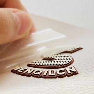 יוקרה סיליקון 3d לוגו העברת חום תוויות אופנה גומי מובלט עבור בגדים חולצות תיקים - Product Image 4