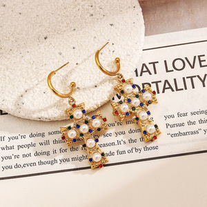 Boucles d'oreilles croisées en forme d'anneau, fausses perles, zircon, plaqué or, style vintage, pour femmes, bijoux tendance - Product Image 2