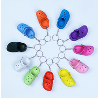 Porte-clés en caoutchouc PVC souple personnalisés en gros, mini accessoires de décoration pour chaussures Croc, chaînes porte-clés pour femmes