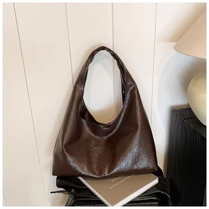 Sac fourre-tout unisexe en cuir PU 2025, grande capacité, fermeture à bouton, imperméable, durable, tendance, portable - Product Image 6