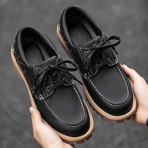 Zapatillas Clásicas de Cuero Cosidas a Mano para Uso Diario, Diseño Cómodo con Punta Redonda y Ancha, Suela Gruesa y Duradera, Zapatos de Moda para Caminar por la Ciudad - Product Image 1