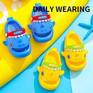 Sandales de dessin animé EVA sabots pour enfants, chaussures d'été antidérapantes en forme de requin pour garçons, 2023 - Product Image 5