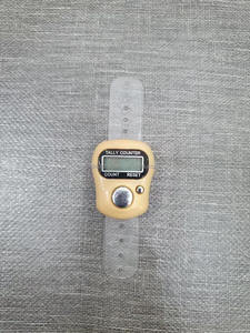 Compteur de doigt en plastique de vente chaude Tasbih compteur électronique numérique compteur LCD musulman de prière - Product Image 2