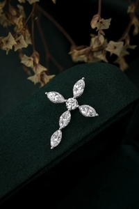 Collier pendentif classique en or blanc massif 10 carats avec diamant rond brillant de 0,93 ct cultivé en laboratoire |   Coupe Ronde Brillante Créée en Laboratoire - Product Image 5