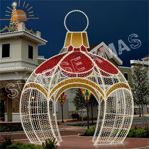 2024 decoración al aire libre gigante Navidad 3D LED motivo luz ornamento arco bola luces para centros comerciales - Product Image 4