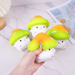 Juguete Antiestrés Personalizado - Hongo Súper Suave para Apretar - Juguete Antiestrés de Rebote Lento - Juguete Mochi - Product Image 2