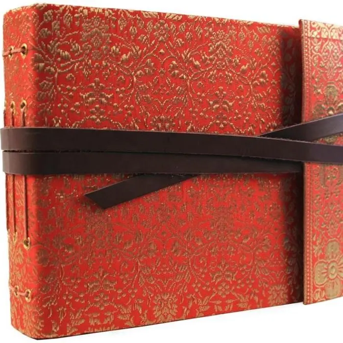 Attractive Fabric Cover Wedding Photo Album perfect Gift for Men & Women With Gift Box for wedding him or her