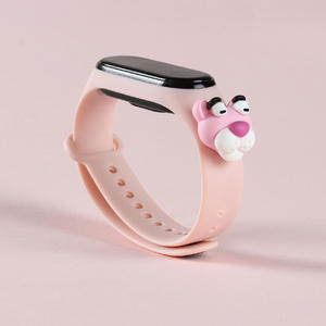 FORWELLENY Vente directe d'usine Bracelet de remplacement Bracelet de sport en silicone Bracelet de montre de dessin animé pour Xiaomi Mi Band 6 5 4 3 - Product Image 6