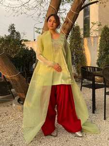 Nouveau lancement Premium Designer Indian & Pakistanais Party Wear forTop & Farashi Plazzo Set avec Dupatta Pure Look - Product Image 3