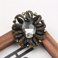 Broche créative tendance en strass, fleur en forme de diamant, accessoires vestimentaires pour femmes, corsage, cadeau, épingles