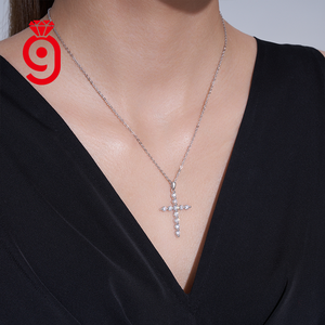 Collana Trendy a <span class=keywords><strong>Croce</strong></span> <span class=keywords><strong>con</strong></span> Moissanite e Pietre Pavé <span class=keywords><strong>in</strong></span> <span class=keywords><strong>Argento</strong></span> S925, Catena Regolabile per Donna, Ideale per Feste ed Eventi - Product Image 2