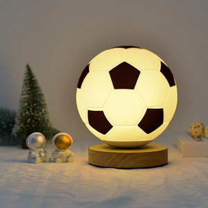 Lampe LED Globe de Football Coupe d'Europe – Veilleuse Moderne à Brancher – Lampe de Table en Verre Élégante pour Chambre et Bureau - Product Image 6