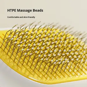 Cápsula Cepillo de aseo para mascotas Herramienta de depilación suave para perros y gatos Peine ergonómico de piel suelta con puntas de masaje - Product Image 4