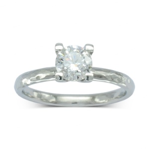 แหวนเงินแท้ 925 ลายตอก แหวนเพชรโมอิสซาไนต์ แหวนแต่งงานลายตอก - Product Image 1