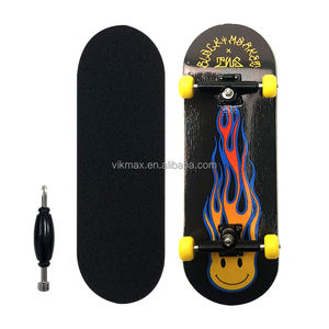 Tabla de Skateboard BM de 98*34mm, 5 Capas de Madera de Arce Canadiense, Fundición por Gravedad, Resistente al Agua, para Competencia y Uso en Exteriores - Product Image 1
