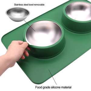 Alimentatore <span class=keywords><strong>per</strong></span> <span class=keywords><strong>acqua</strong></span> e cibo <span class=keywords><strong>per</strong></span> cani e <span class=keywords><strong>gatti</strong></span> in acciaio inossidabile antiscivolo personalizzato senza fuoriuscite di fabbrica 2 <span class=keywords><strong>ciotole</strong></span> con tappetino <span class=keywords><strong>per</strong></span> leccare in Silicone - Product Image 3