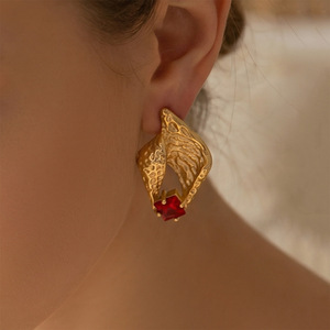 ต่างหูแฟชั่นรูปทรงเปลือกหอย ชุบทอง 18K ประดับเพชรซิคอน 5A ดีไซน์หรูหราสำหรับผู้หญิง - Product Image 3