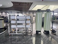 Machinerie de traitement de l'eau 5t avec UV 5000 L/H pour système d'osmose inverse d'eau potable, système de filtration d'eau RO