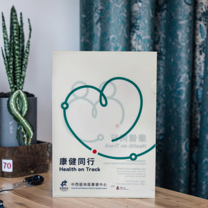 Hot New l-hình trang Duy nhất A4 Kích thước tài liệu thư mục PP màu trong suốt biểu tượng tùy chỉnh Pocket UV in ấn tập tin lưu trữ Pouch - Product Image 5