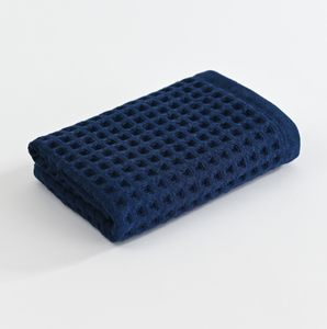Serviettes <span class=keywords><strong>de</strong></span> <span class=keywords><strong>bain</strong></span> et <span class=keywords><strong>de</strong></span> visage en <span class=keywords><strong>coton</strong></span> gaufré 100% en gros, serviettes <span class=keywords><strong>de</strong></span> visage en <span class=keywords><strong>nid</strong></span> <span class=keywords><strong>d</strong></span>'<span class=keywords><strong>abeille</strong></span> pour la maison, serviettes <span class=keywords><strong>de</strong></span> <span class=keywords><strong>bain</strong></span> carrées douces - Product Image 6