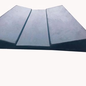 Coussinets en caoutchouc personnalisés en forme de <span class=keywords><strong>V</strong></span> <span class=keywords><strong>NER</strong></span> pour le stockage de plaques d'acier Bouchon de bobine en métal - Product Image 1