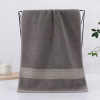 Ensemble de serviettes de toilette douces en coton 70% et polyester 30% avec logo brodé personnalisé de luxe