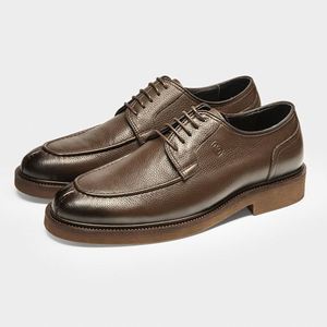 Zapatos de Cuero para Hombre - Brogues Modernos Impermeables y con Aumento de Altura, Zapatos Formales y Casuales Británicos con Cordones y Punta Redonda - Product Image 1