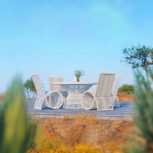 Ensemble <span class=keywords><strong>de</strong></span> <span class=keywords><strong>table</strong></span> et chaises <span class=keywords><strong>de</strong></span> salon en aluminium <span class=keywords><strong>de</strong></span> style nordique pour extérieur, cour et balcon, <span class=keywords><strong>table</strong></span> basse <span class=keywords><strong>de</strong></span> villa pour usage hôtelier - Product Image 3