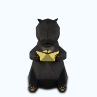 Ornement d'intérieur animalier personnalisé, statue de tigre géométrique 3D en métal noir moulé, tenant une lingot d'or, mascotte pour la décoration de la maison