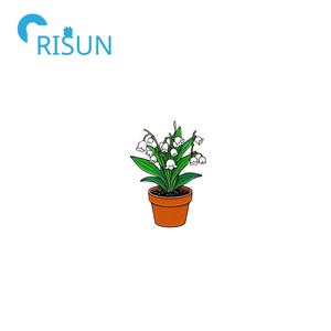 Fabrication <span class=keywords><strong>de</strong></span> métal personnalisé muguet émail épinglette fleur épinglette personnalisée <span class=keywords><strong>mai</strong></span> anniversaire fleur campanule insigne - Product Image 3