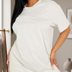 T-shirt basique de luxe pour femme, 220 GSM, en coton tricoté, décontracté, uni, col rond, coupe ample, respirant, idéal pour l'été - Product Image 3