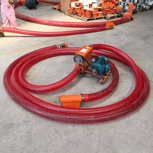 Convoyeur soufflant portable à vis sans fin avec moteur, flexible et rouge, pour le transport de matériaux secs en construction - Product Image 6