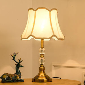 Cristallo europeo di lusso moderno oro + tonalità bianca LED telecomando camera da letto lampada da comodino semplice creativo Hotel decorativo - Product Image 1