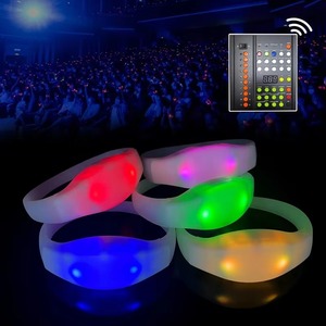 <span class=keywords><strong>DMX</strong></span> programlanabilir LED bileklik uzaktan kumandalı bilezik parti etkinlikleri konserler için fabrika doğrudan promosyon parti malzemeleri - Product Image 4