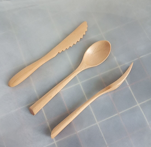 Juego de Cubiertos de Madera de Haya Sólida Reutilizable, Resistente al Calor de -10 a 160 Grados Celsius, Antimoho, en Varios Tamaños de 19 CM, Cuchara, Tenedor y Cuchillo - Product Image 1