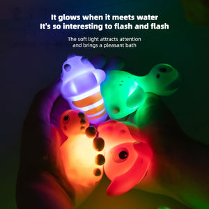 Becho Eğlenceli Çocukluk Çocuklar İçin Karanlıkta Parlayan Okyanus Hayvanı Banyo Su Lambası Bebek Oyuncağı - Product Image 4
