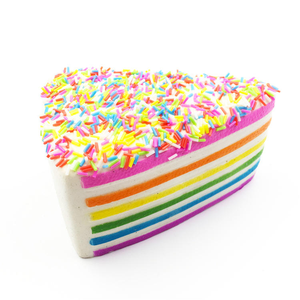 Juguetes antiestrés de PU de rebote lento, tipo pastel arcoíris jumbo, Kawaii, de espuma, con forma de comida, venta al por mayor - Product Image 1