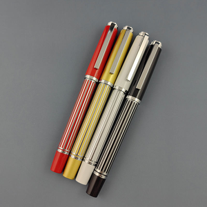 Bolígrafo de punta redonda de alta gama con diseño de cuadros lacados, pulido, novedoso, regalo ejecutivo, con línea blanca, bolígrafo de metal Baoer. - Product Image 2