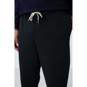 Pantalones deportivos de hombre con textura índigo, corte estándar, 100% algodón, felpa francesa, para uso casual. - Product Image 2